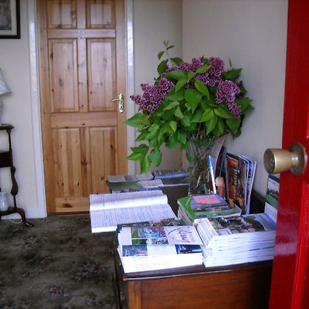 The Bungalow Farmhouse Clomantagh ภายนอก รูปภาพ